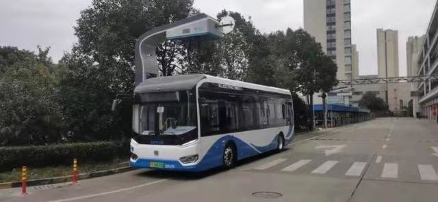 “公交特斯拉”來了！從電量最低值到充滿僅需15-20分鐘