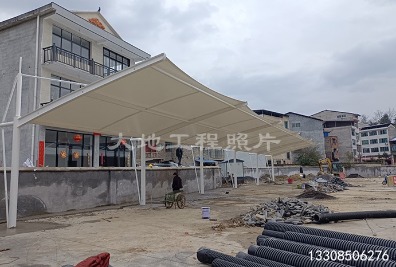 藍田充電站車棚順利竣工