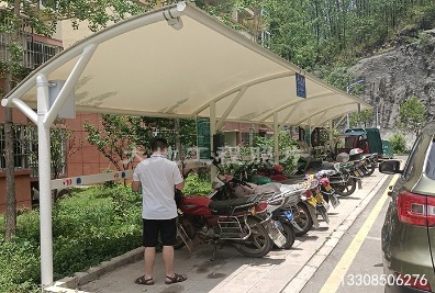沈陽關(guān)嶺花江小區(qū)電瓶車充電車棚順利竣工