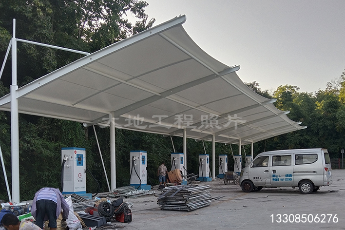 2023年11月5日，貴州天嶺電商產(chǎn)業(yè)園充電站順利竣工
